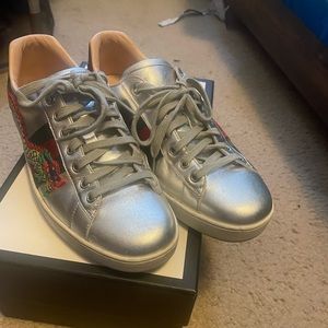 Men Guccis sneakers